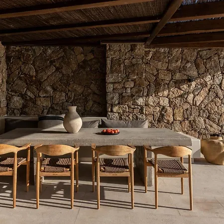 The Skyvilla Mykonos - A Landmark With Breathtaking Views Of The Psarou Bay *